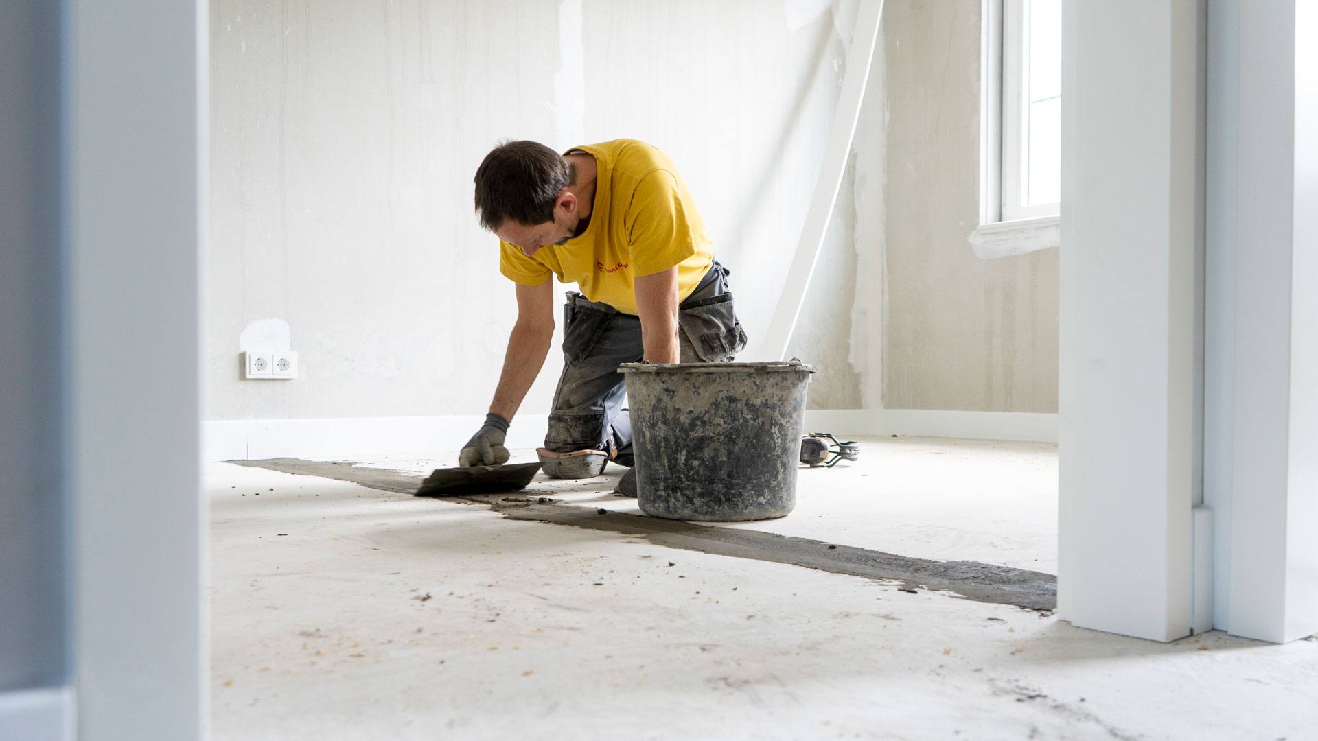 Aansmeren vloerdelen nieuwbouw